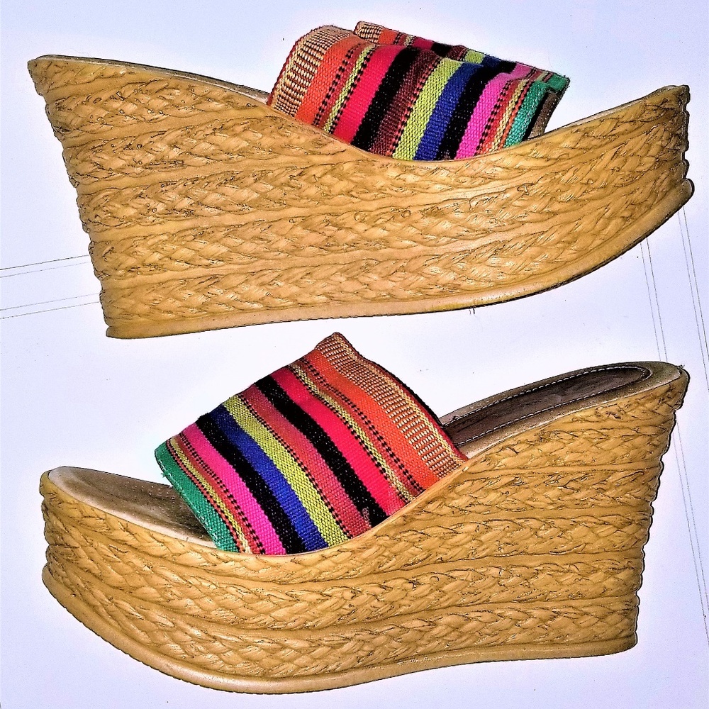 SBICCA SZ 9 SUMMER WEDGES GENTLY USED CLEAN COMFY